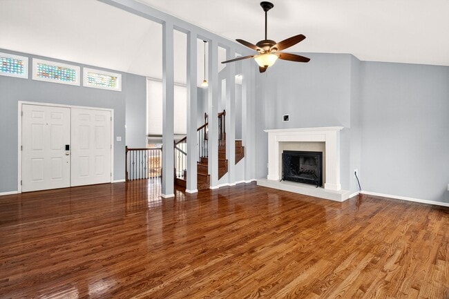 Building Photo - Stunning Custom Home in Sought-After District 20