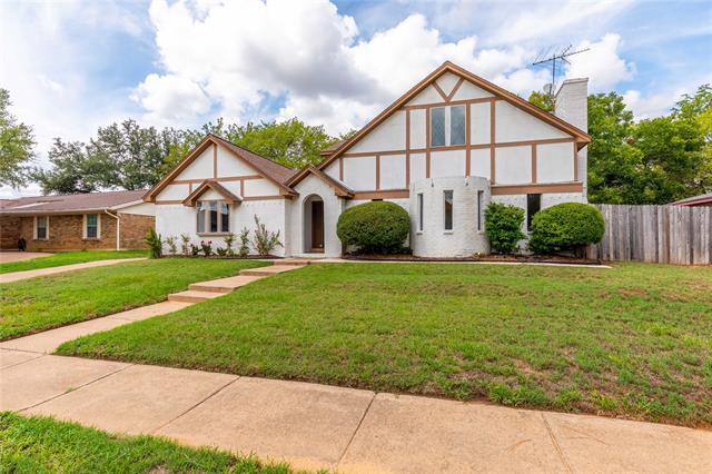 Building Photo - 2225 Park Hill Dr