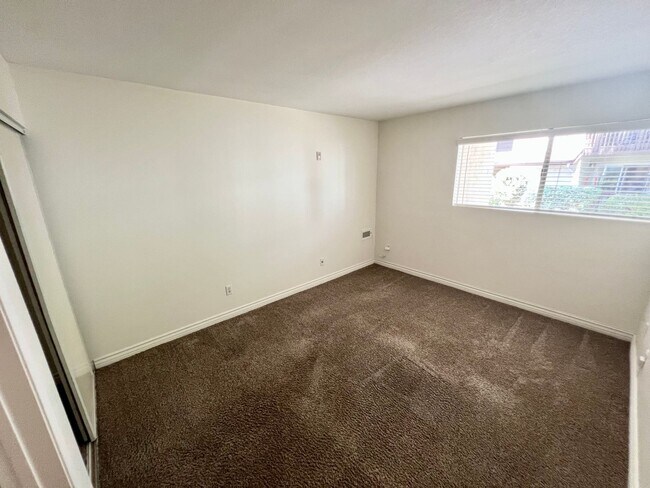 Building Photo - Mission Valley Condo for Rent | 1 Bed • 1 Bath | Resort-Style Community