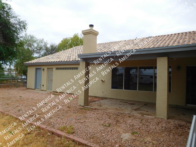 Building Photo - 5747 N 105th Ln