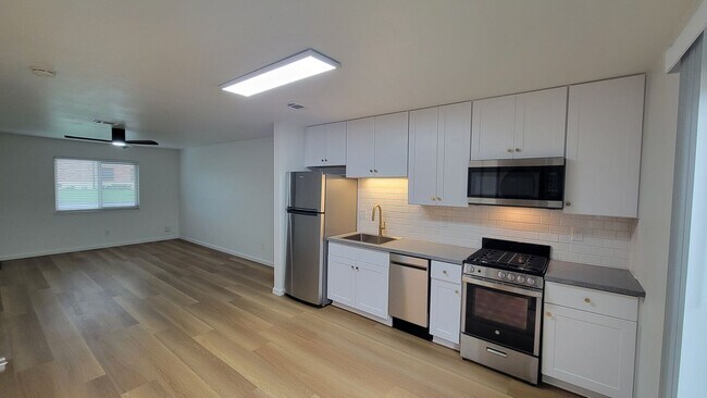 Building Photo - 2500 Lawrence St