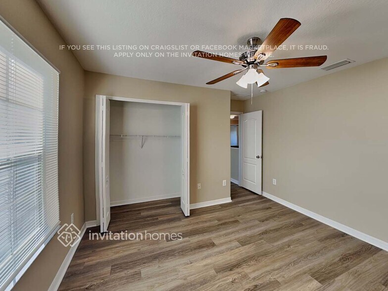 Building Photo - 8112 Alamosa Wood Ave