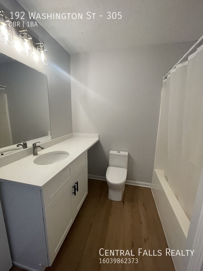 Building Photo - Newly Renovated! Studio for Rent!  H/HW In...