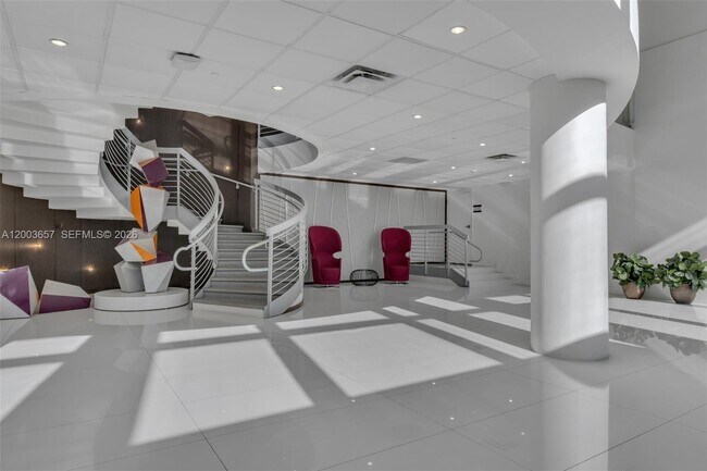 Building Photo - 5701 Collins Ave