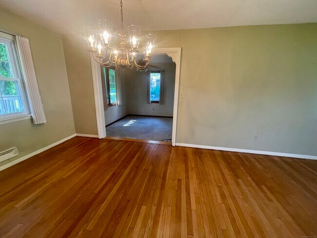 Building Photo - 97 Pepperidge Cir