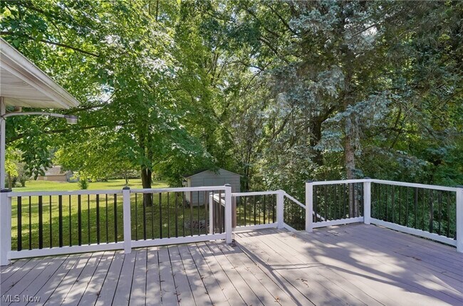 Building Photo - 321 Meadowbrook Ave