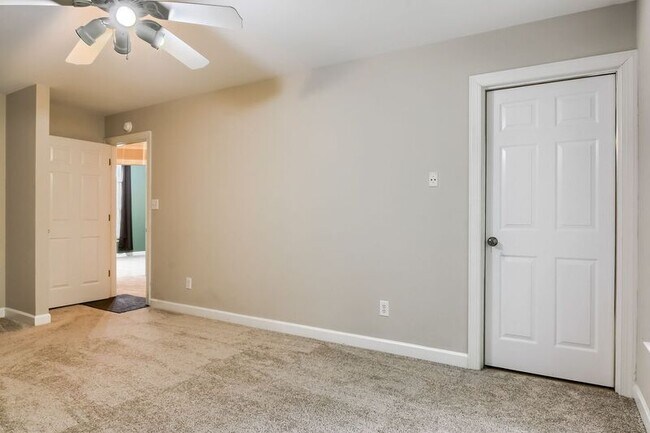 Building Photo - 2320 Primrose Valley Ct