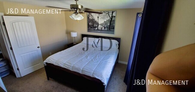 Building Photo - 2349 Jim Bridger Dr