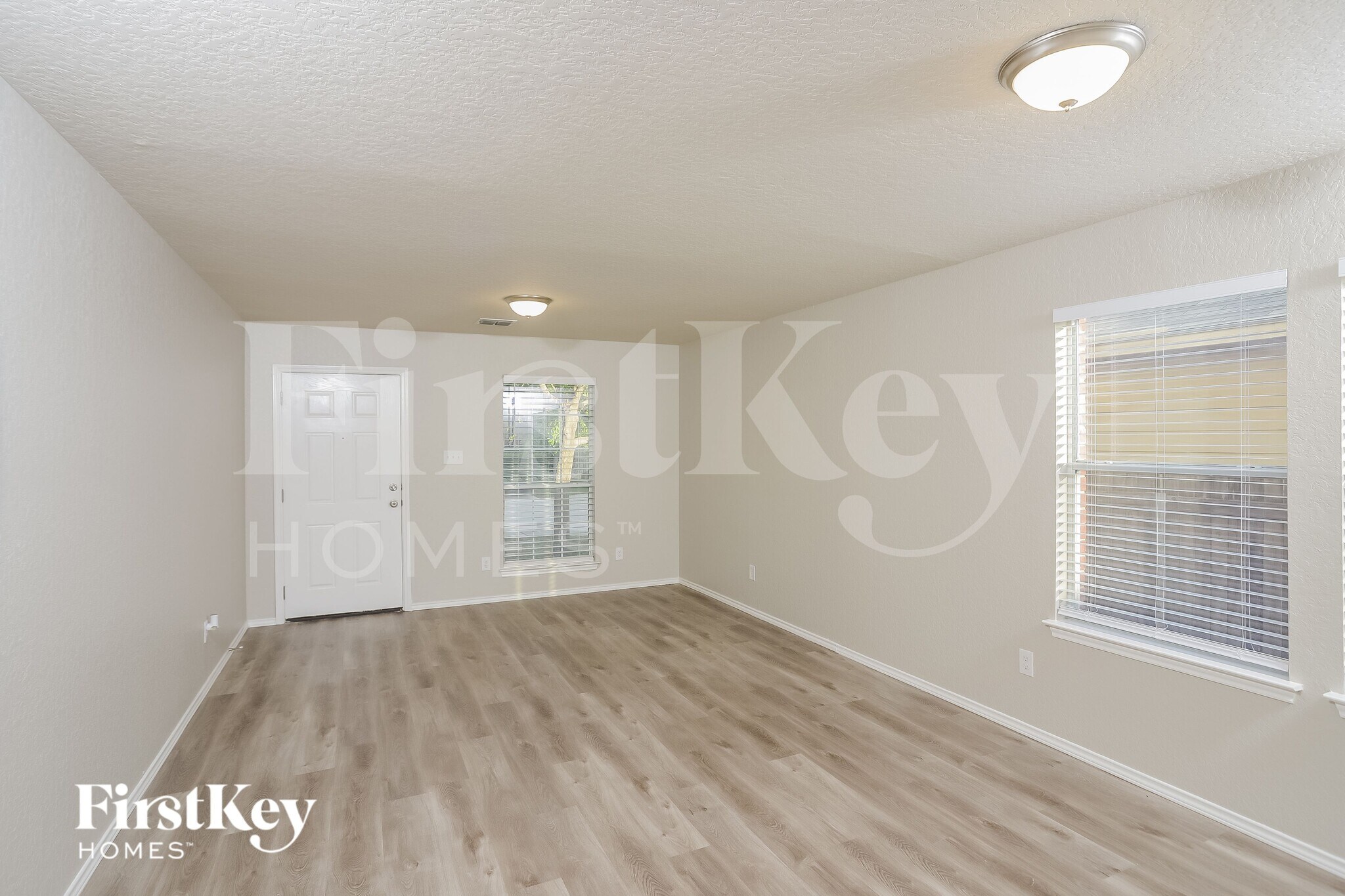 Building Photo - 10119 Roseangel Ln