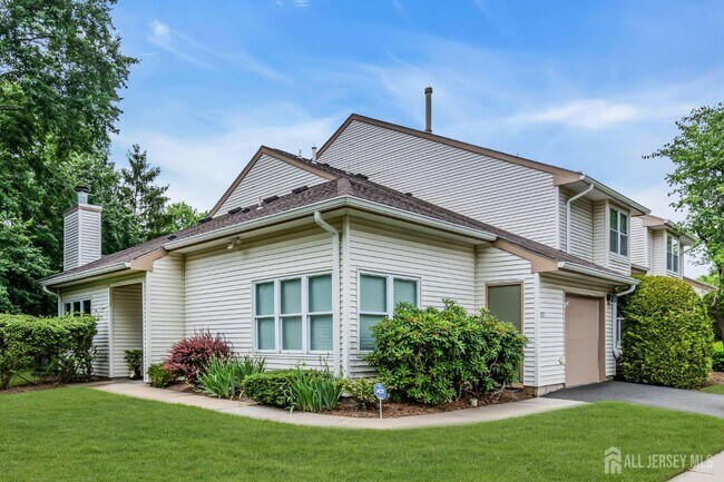 Building Photo - 492 Bayberry Ct