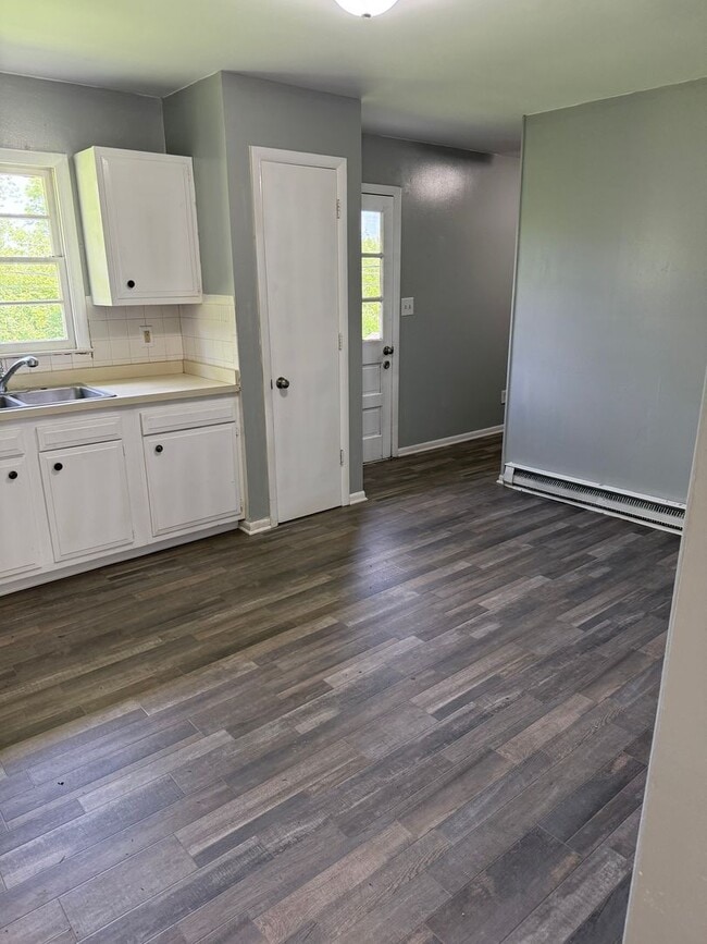 Building Photo - 3673 Bass Ct