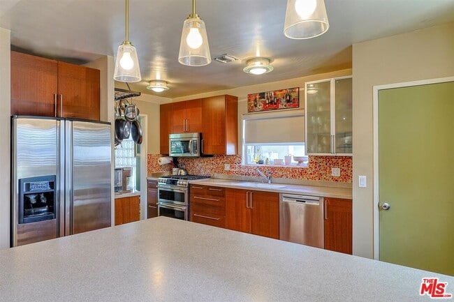 Building Photo - 4722 Ventura Canyon Ave