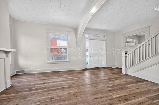 Building Photo - 1409 Hamill Ave