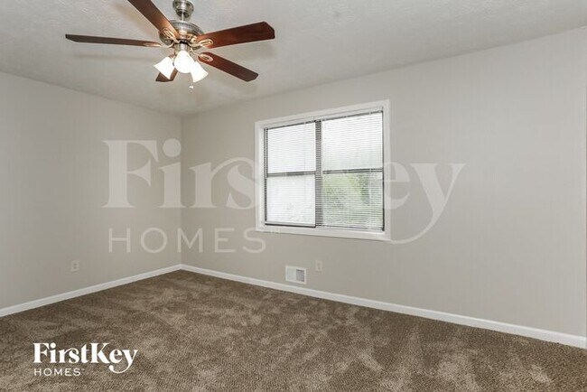 Building Photo - 4550 Glory Dr