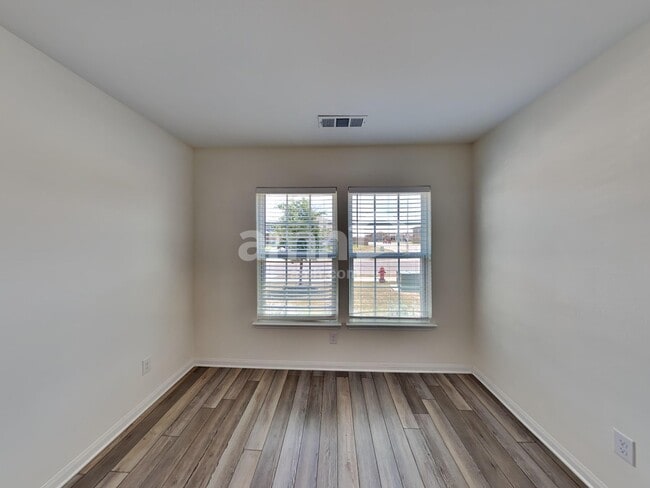 Building Photo - 1246 Treeta Trail