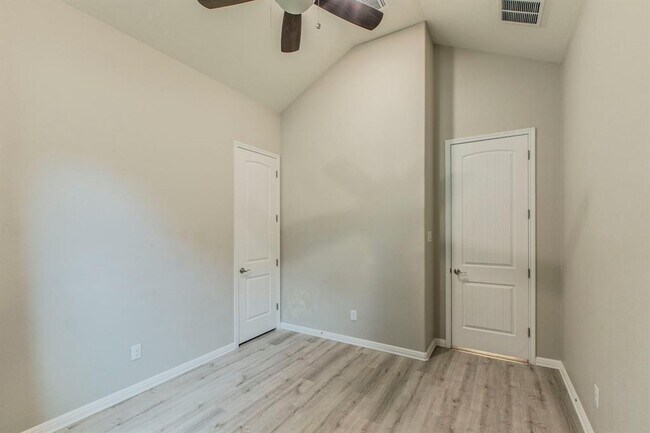 Building Photo - 435 Freeman Park Pl