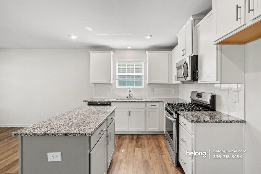 Building Photo - 385 Dasu Dr