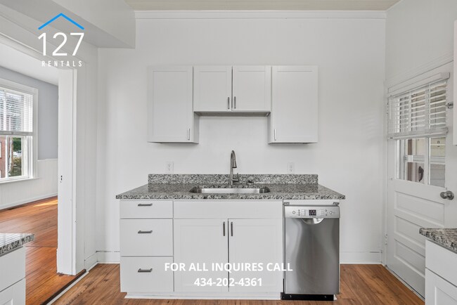 Building Photo - Charming 1-Bedroom Apartment on Historic R...