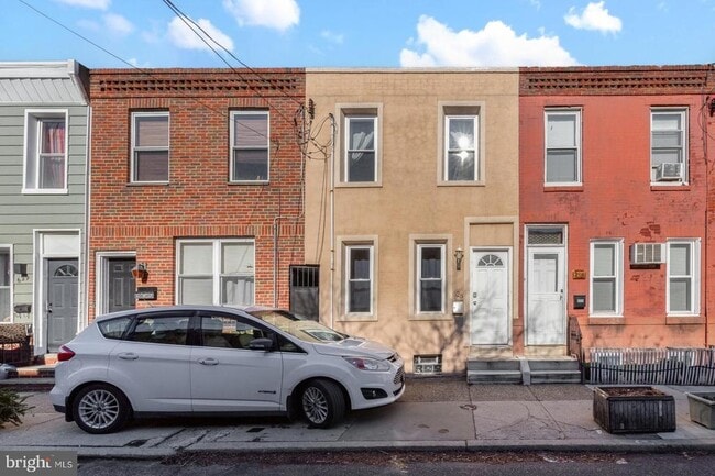 Building Photo - 625 Fernon St