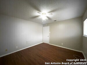 Building Photo - 311 E San Antonio Ave