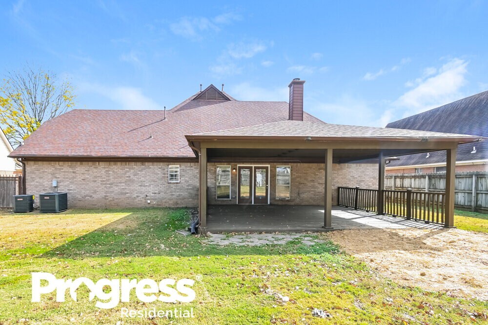 Building Photo - 4533 Meadow Cliff Dr