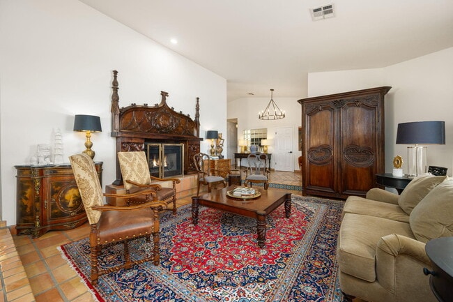 Building Photo - 73055 Amber St