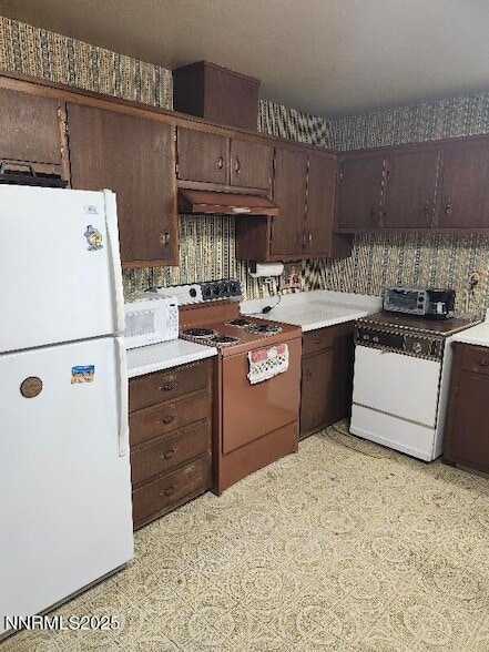 Building Photo - 7720 Fowler Ave