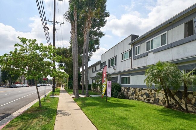 Building Photo - 6335 Whitsett Ave