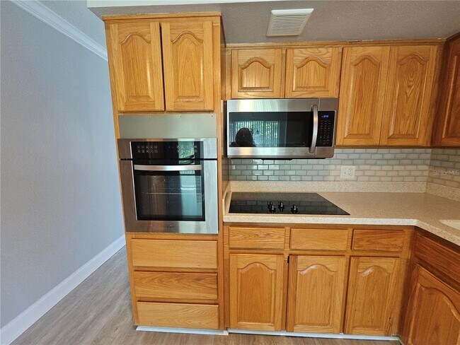 Building Photo - 2321 Ecuadorian Way