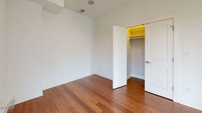 Building Photo - 1103 9th St NE