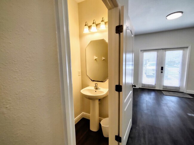 Building Photo - 653 Drake Bay Terrace