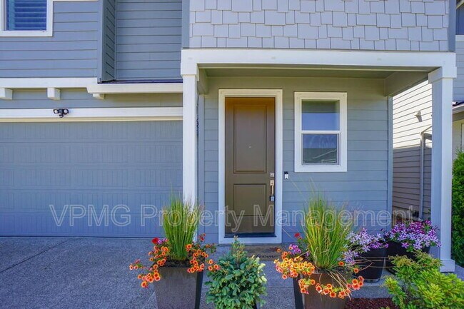 Building Photo - 18404 NE 43rd Ave
