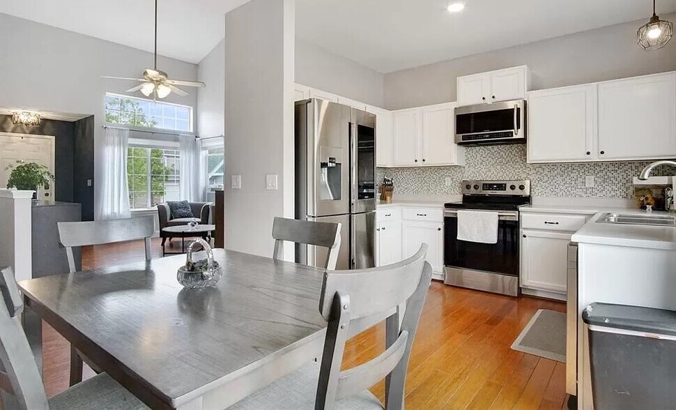 Building Photo - 4911 Copen Dr