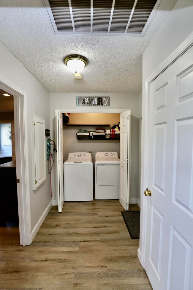 Building Photo - 3245 Arborwood Dr