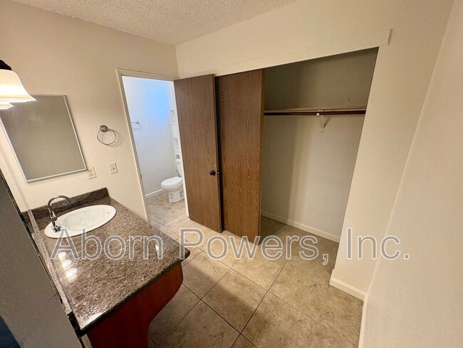 Building Photo - 752 Crosswind Dr