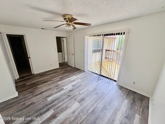 Building Photo - 8789 Live Oak Ct