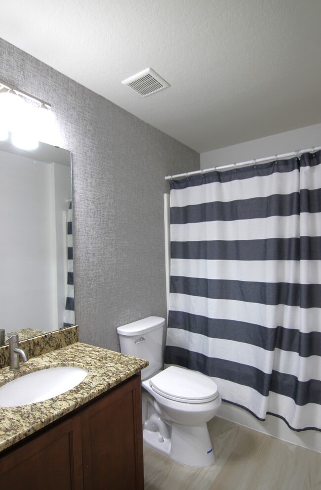 2nd Bathroom - 4635 Chatterton Way