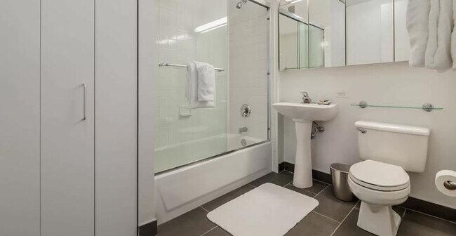 Building Photo - 2 bedroom in New York NY 10001