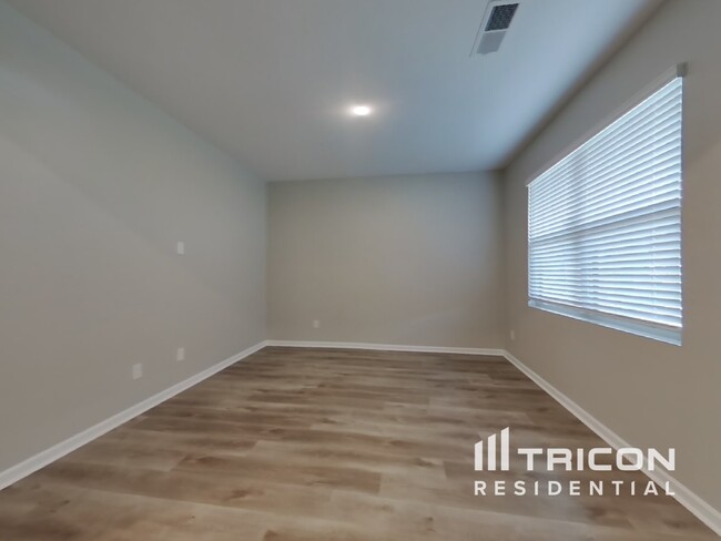 Building Photo - 99 Yonah Way