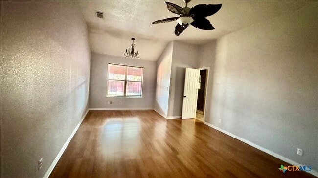 Building Photo - 5502 Golden Dr