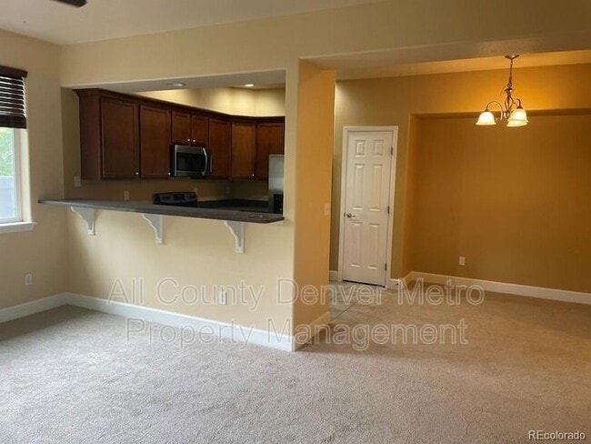 Building Photo - 5014 Everett St