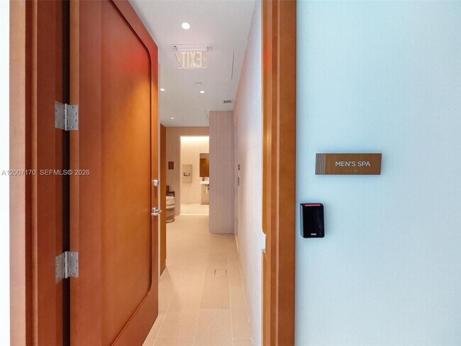 Building Photo - 175 SE 25th Rd