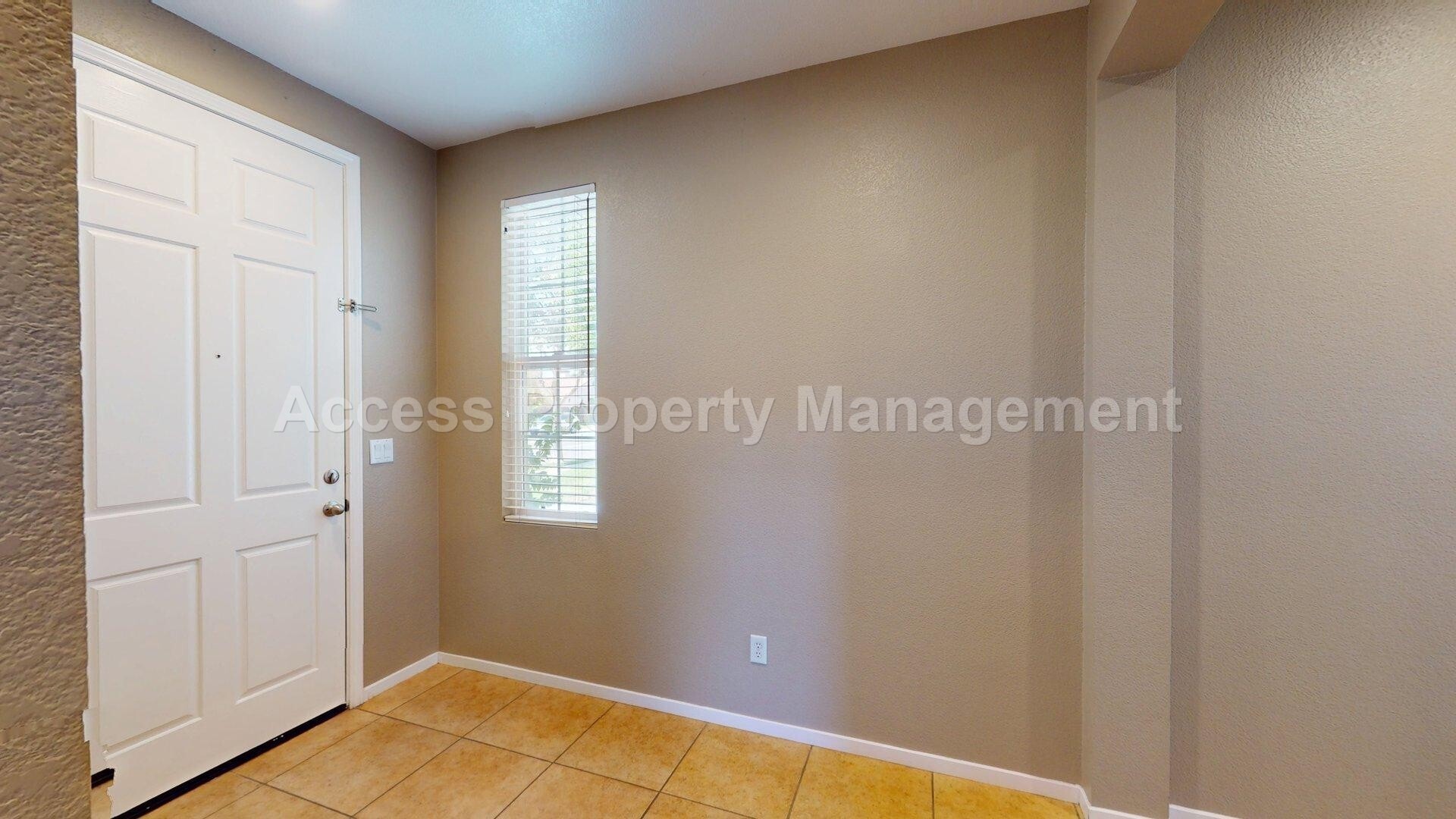 Building Photo - 1245 W Springer Dr