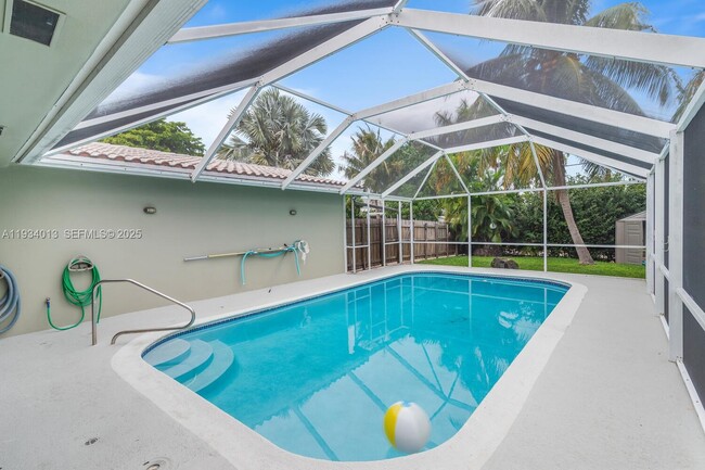 Building Photo - 1047 Buchanan St