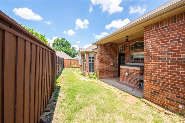 Building Photo - 7981 Kings Ridge Rd