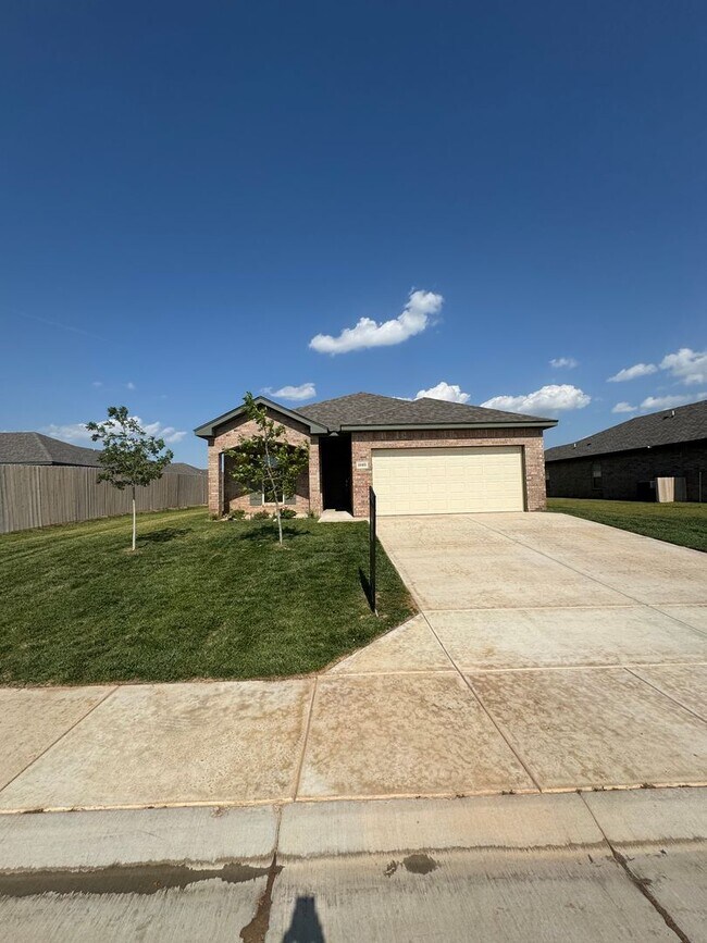 Building Photo - Newer Construction 3/2/2 Located in Beacon Point CISD