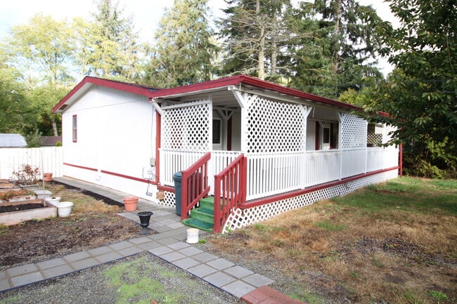 Building Photo - 3 Bed 2 Bath - NAS Whidbey - Pet Friendly