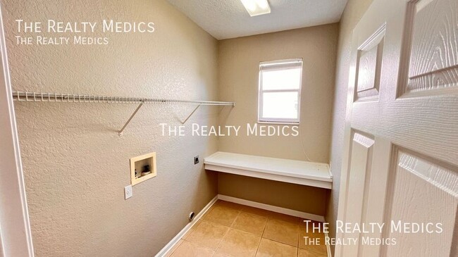 Building Photo - 1612 Malon Bay Dr