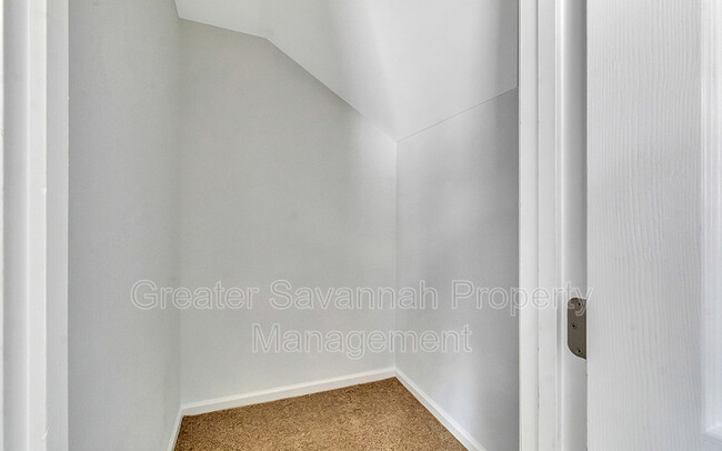 Building Photo - 132 Rocking Horse Ln