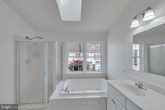 Building Photo - 42704 Sandman Terrace